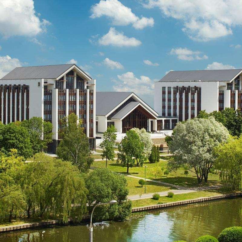 Beijing Hotel Минск Екстериор снимка The University of Nottingham