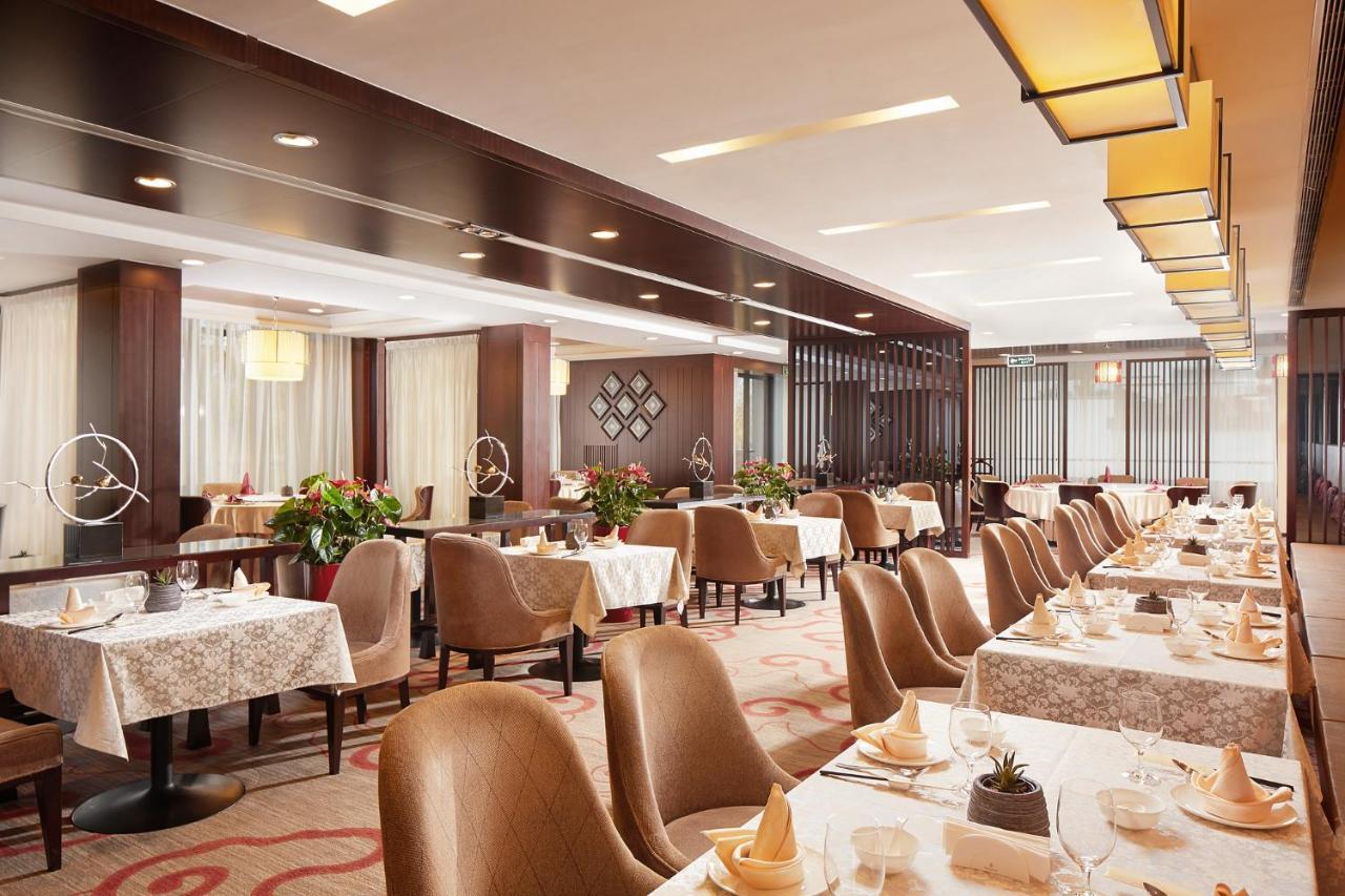 Beijing Hotel Минск Екстериор снимка The restaurant