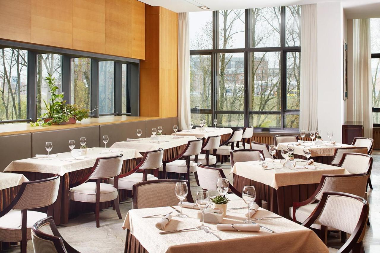 Beijing Hotel Минск Екстериор снимка Restaurant