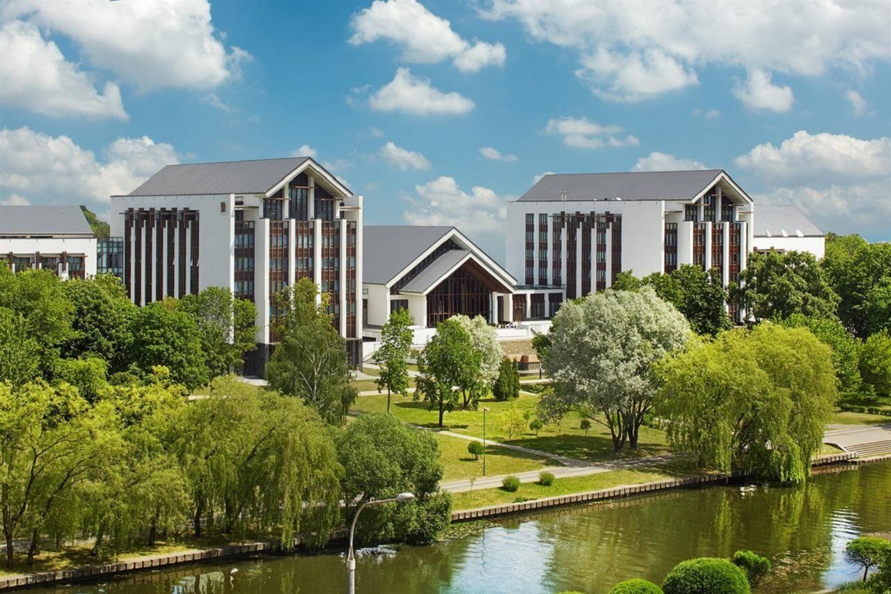 Beijing Hotel Минск Екстериор снимка University of Novi Sad