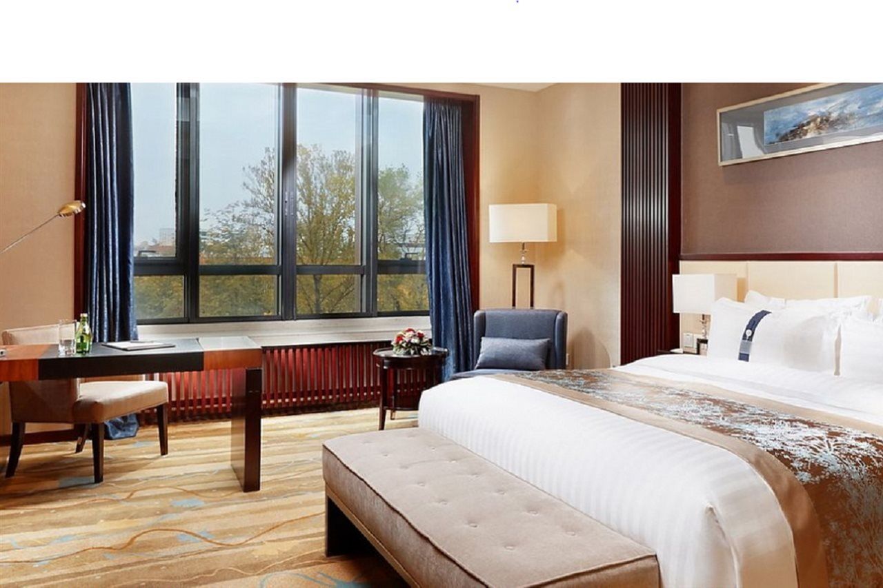 Beijing Hotel Минск Екстериор снимка Deluxe Room